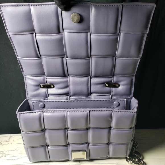 Inspired Shoulder Bag in Purple Cowhide with a Weighted Chain Strap - Picture 8 of 16